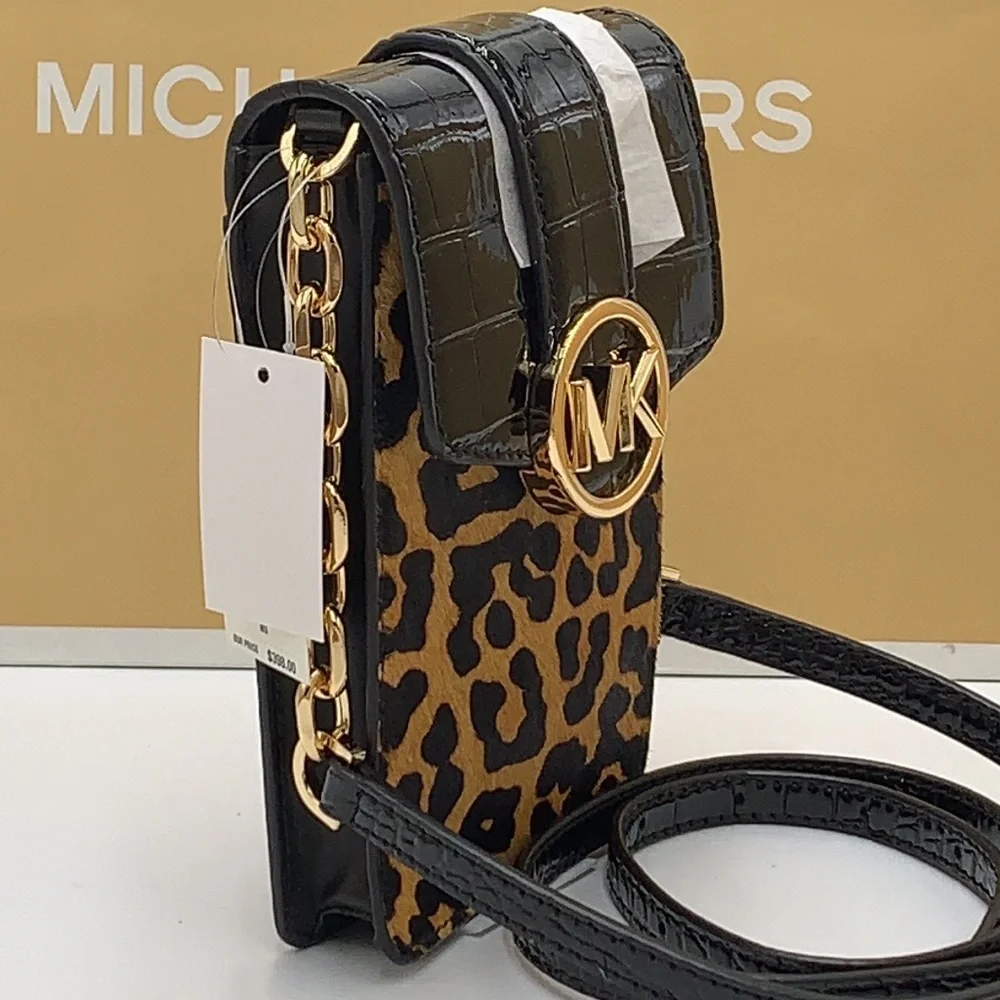 Brand New with Tag
Michael Kors Carmen Small NS Phone XBODY HairCalf
Black Multi - Picture 3 of 16